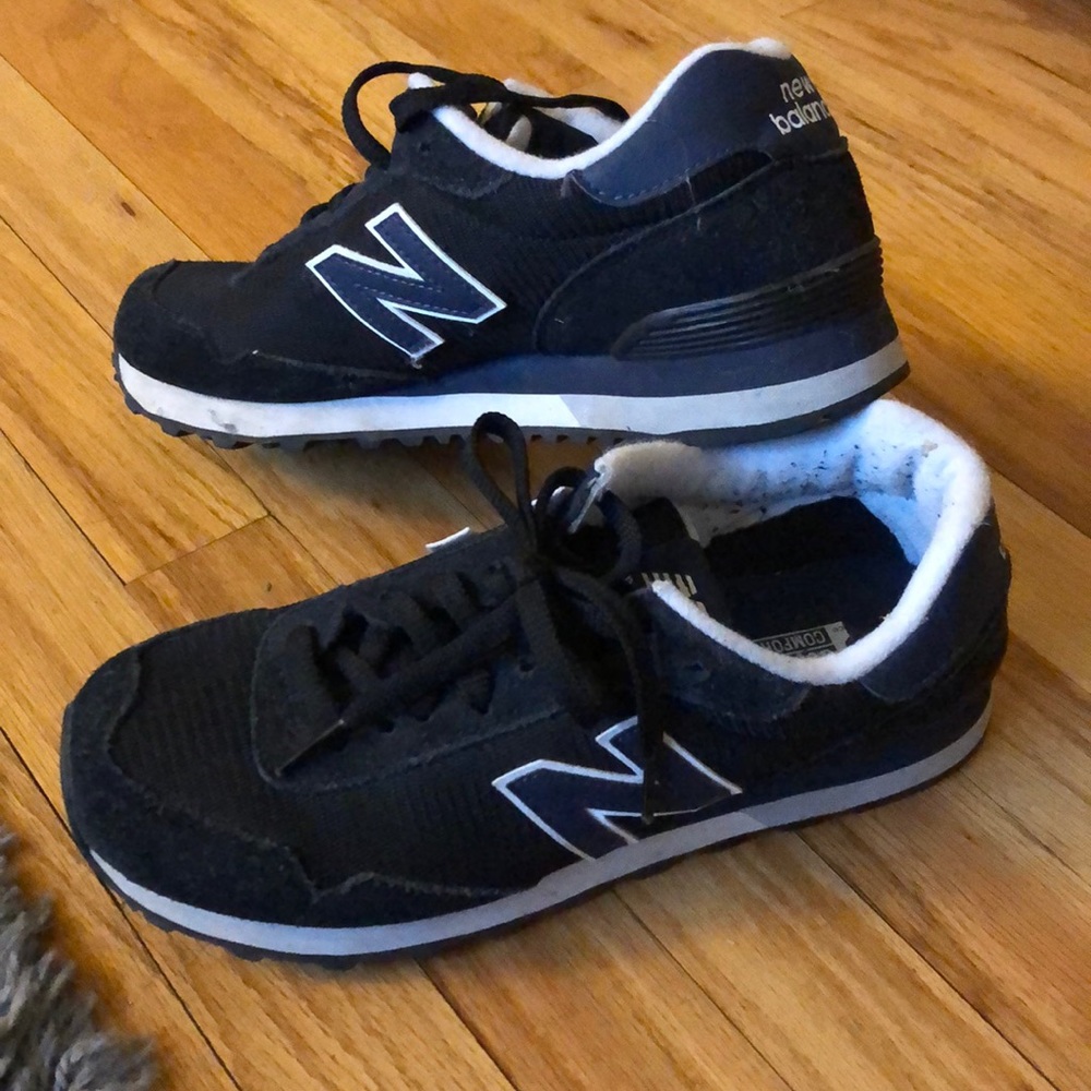 Men’s 515 New Balance Shoes. Size 8.
